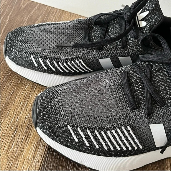 Adidas Women’s Swift Run 22 Shoes GV7971 Size 6 - Picture 8 of 12